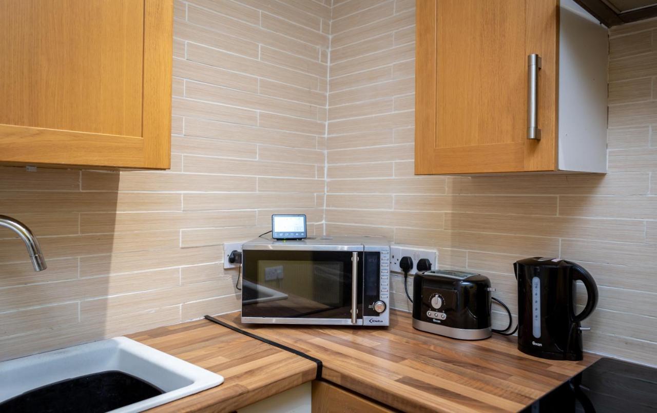 Town Centre Free Parking And Wi-fi Apartment