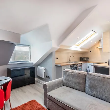 Stockton Town Centre Apartments Free Parking And Wi-Fi Exterior photo